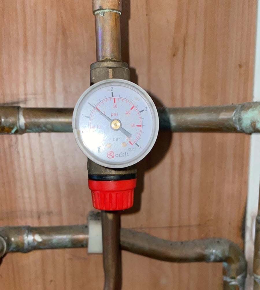 Pressure valve