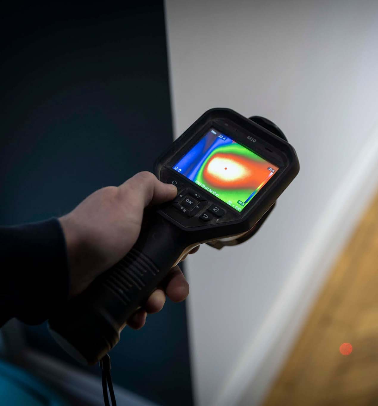 Searching for leaks using Thermal equipment